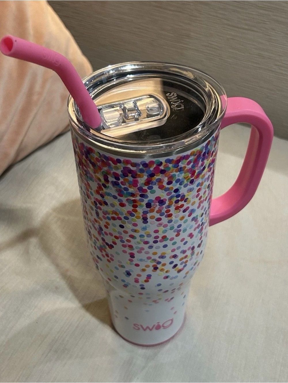 Swig Pink Handle Confetti Travel Tumbler - White Multicolor Dots w/o box
